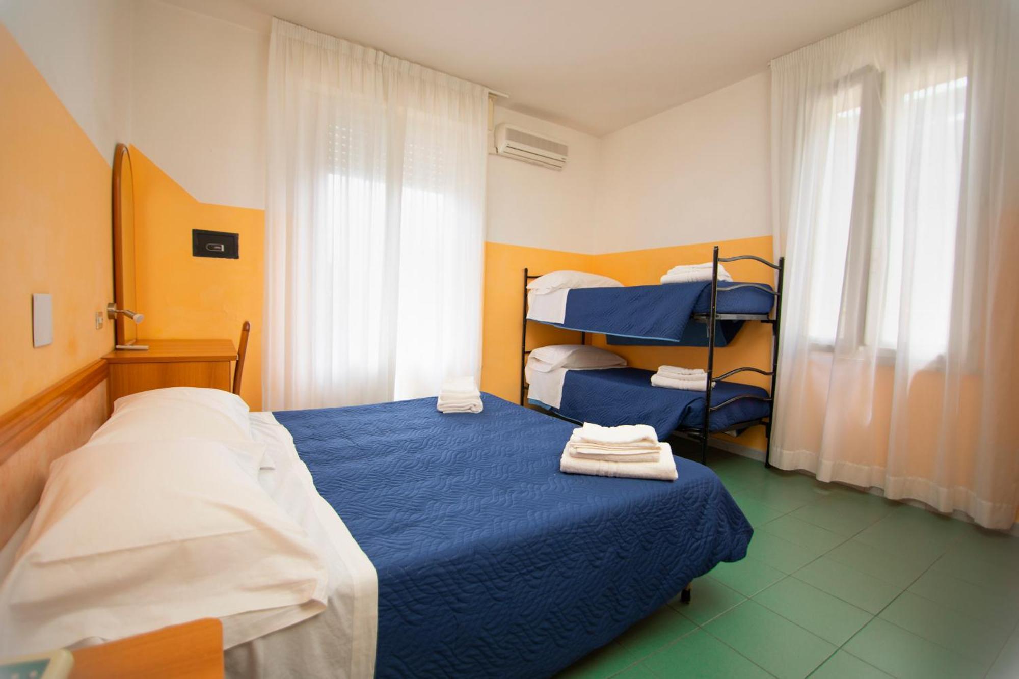 Hotel Montebello Riccione Buitenkant foto