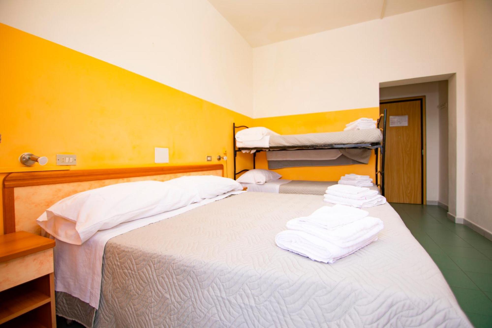Hotel Montebello Riccione Buitenkant foto