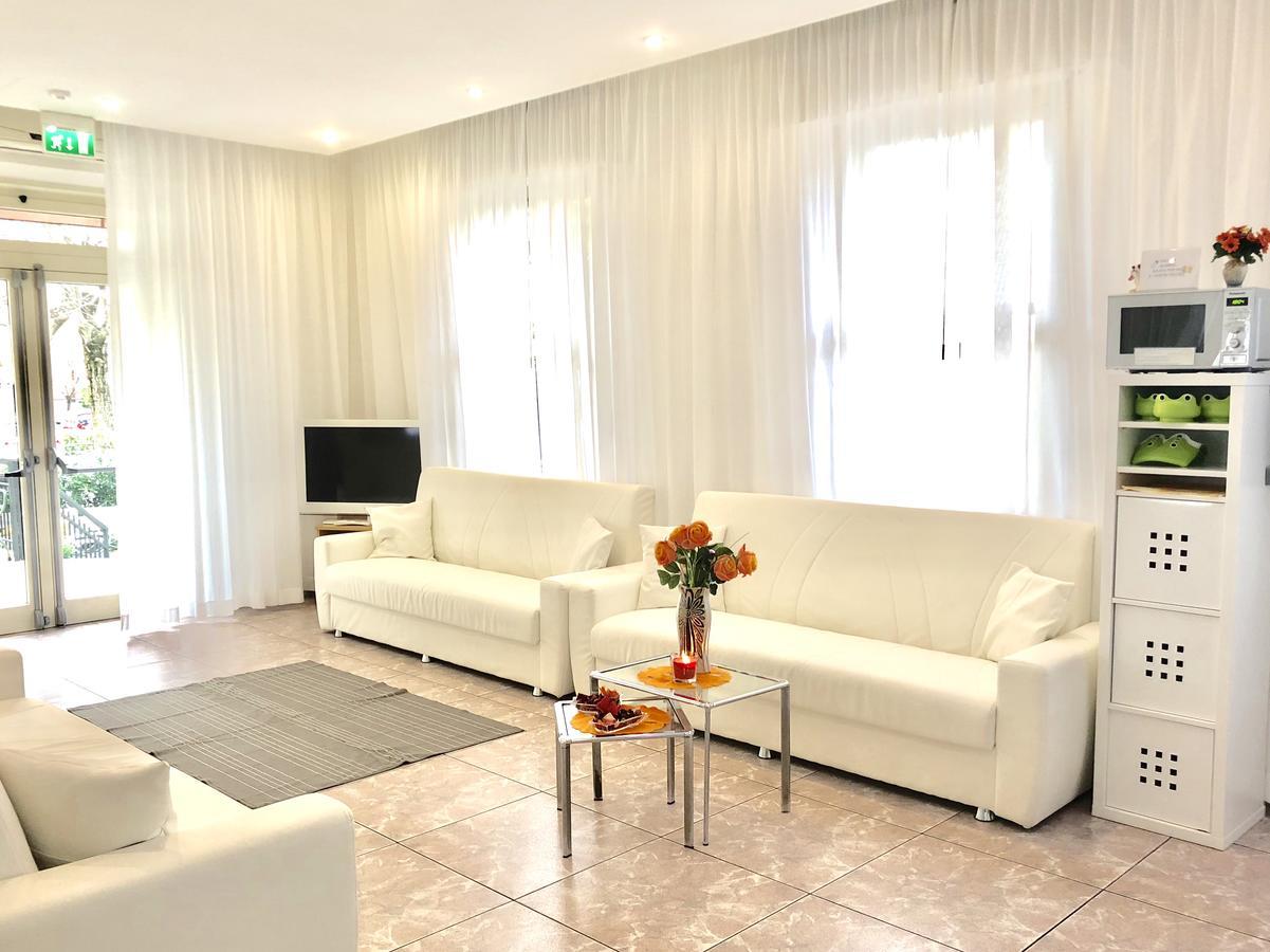 Hotel Montebello Riccione Buitenkant foto