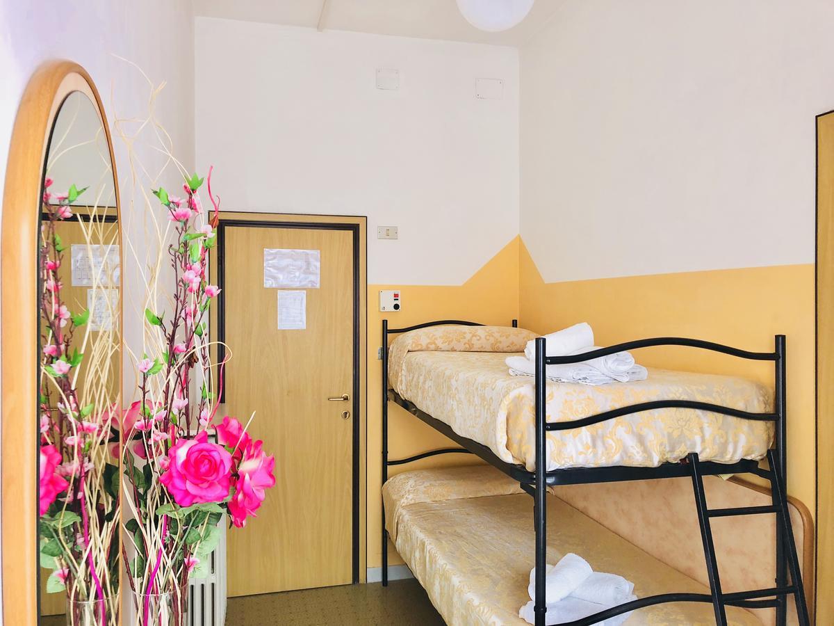 Hotel Montebello Riccione Buitenkant foto
