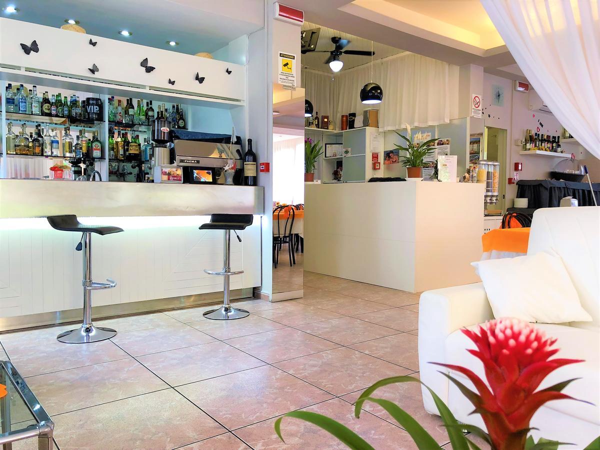 Hotel Montebello Riccione Buitenkant foto