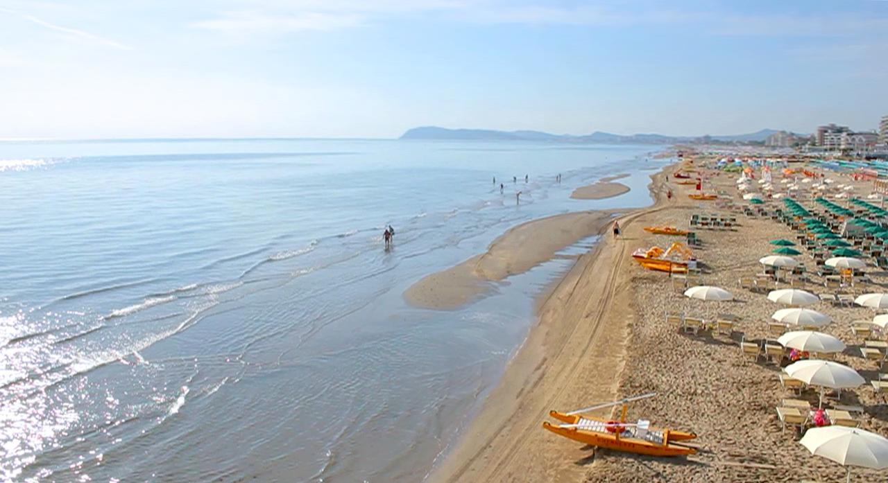 Hotel Montebello Riccione Buitenkant foto