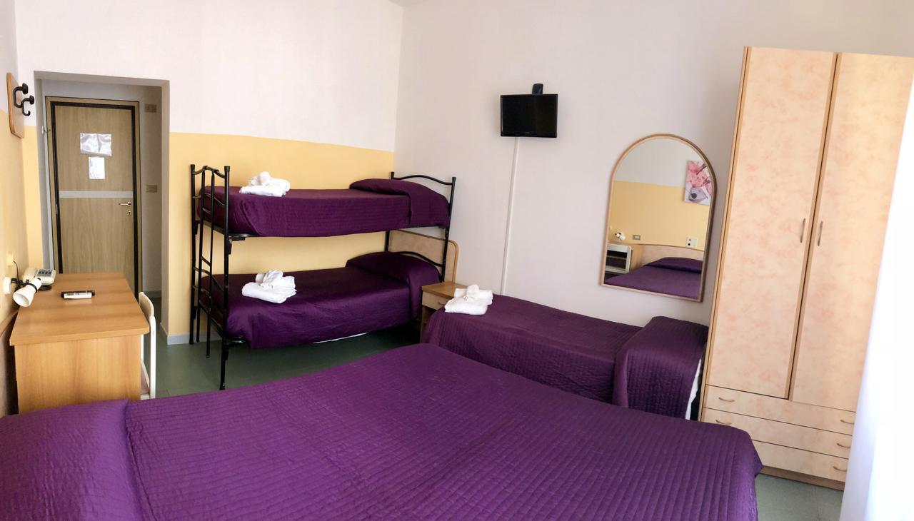 Hotel Montebello Riccione Buitenkant foto