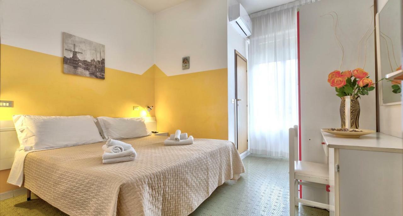 Hotel Montebello Riccione Buitenkant foto