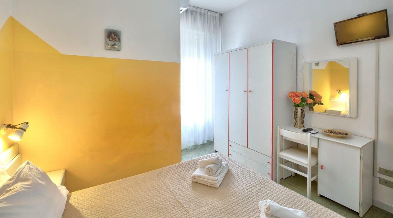Hotel Montebello Riccione Buitenkant foto