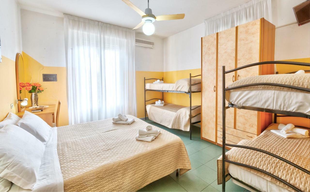 Hotel Montebello Riccione Buitenkant foto